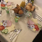 Bei Pepe Nero. 3* 장크트푈텐